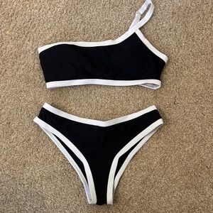 SHEIN Black and White Asymmetrical Bikini